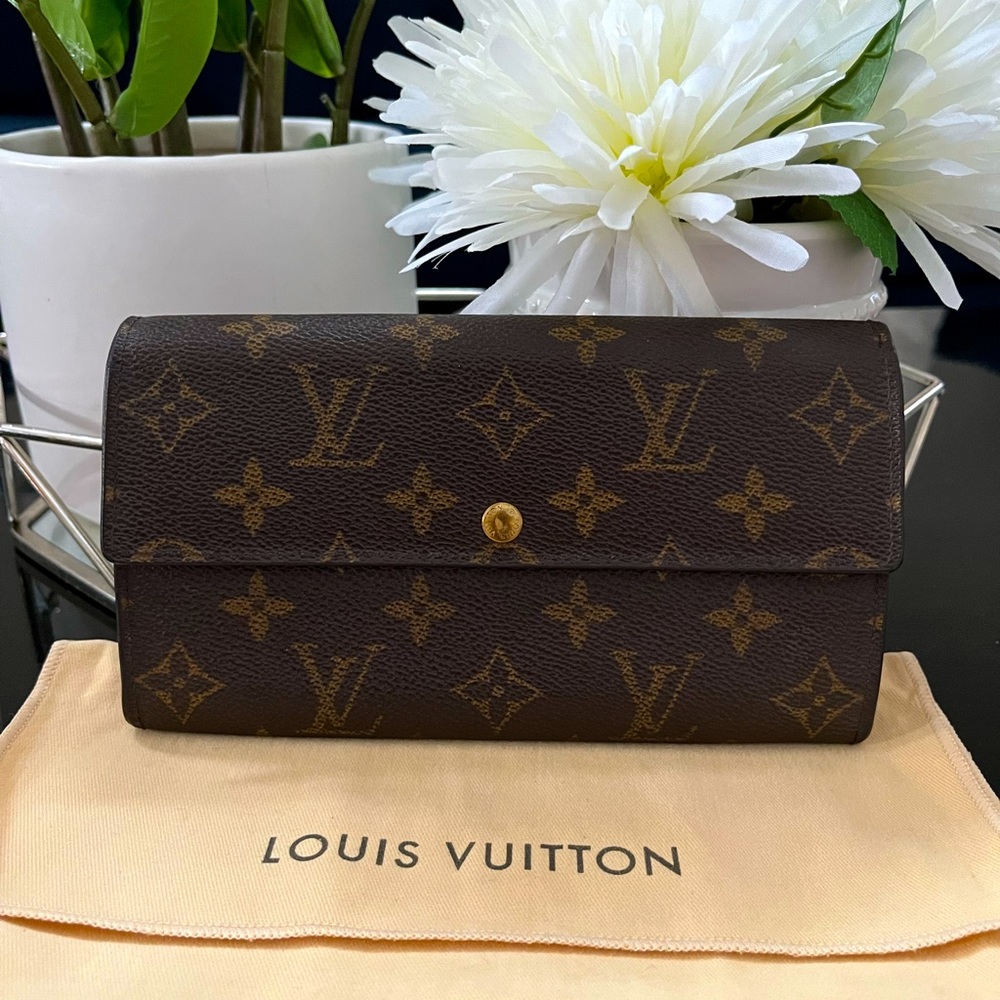 Louis Vuitton Sarah Long bifold Monogram wallet